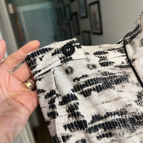 BCBGMAXAZRIA pale green and gray wrap summer short sleeve dress - Picture 3 of 15